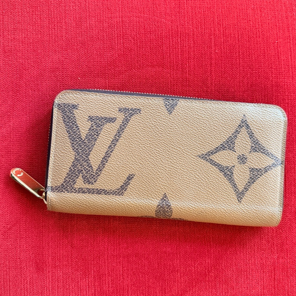 Louis Vuitton Zippy Wallet Oversized Monogram | 2021 RFID | Excellent